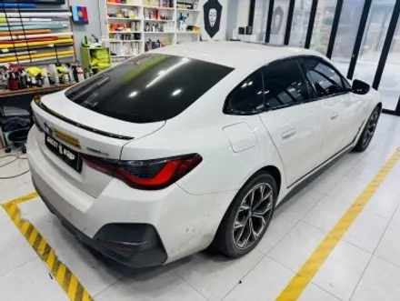 BMW i4, 뒷태에 \'블랙 아이라인\' 그렸더니? 일산 고스트랩 립스포일러 랩핑 후기 / 고양 일산 덕양구