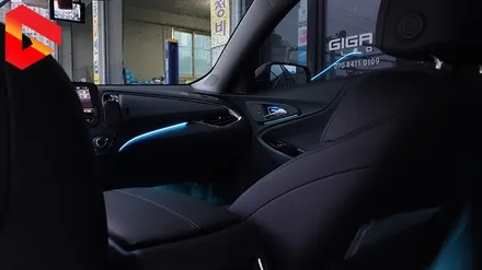 더뉴말리부 아이스블루 엠비언트무드등 도어캐치 컵홀더 풋등 글로브박스등 통풍시트 LED 튜닝으로 실내 분위기를 멋지게.. / 청주,대전,천안