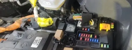 김해 에바크리닝 4륜 전기차 작업 방식 모두 다르네 / 경남 김해