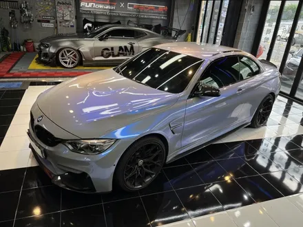BMW M4 컨버터블 글램(GLAM) 오로라 드림 블루전체랩핑 시공 / 광주, 성남, 용인, 수원