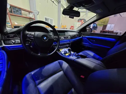 bmw 520d 엠비언트로 f10 순정 무드등 더욱 고급스럽게! / 전주 덕진구 장동