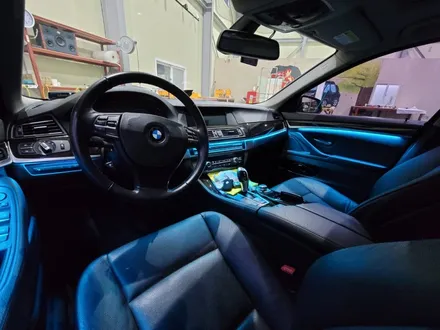 bmw 520d 엠비언트로 f10 순정 무드등 더욱 고급스럽게! / 전주 덕진구 장동