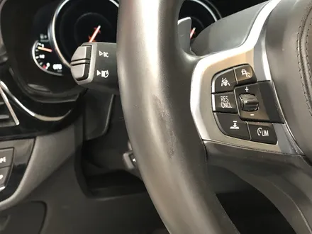 셀프로 가죽복원 DIY 하다가 핸들의 가죽이 손상되 핸들복원을 위해 입고해주셨어요 BMW 5시리즈 / 과천 삼부골로