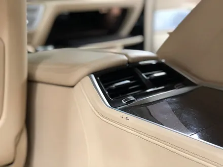 자동차 실내복원 BMW 7시리즈 2열에 물건을 싣다 생긴 가죽찢어짐 복원 / 과천 삼부골로