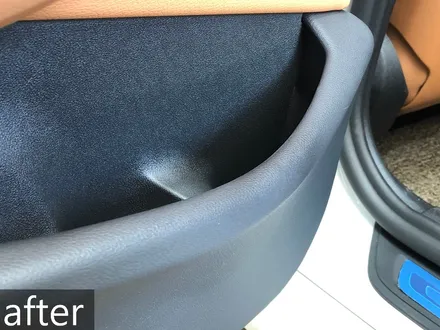 BMW 5시리즈 승하차시 도어트림이 발로 차이며 생기는 우레탄 찍힘, 뜯김 복원 / 과천 삼부골로