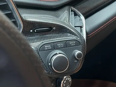 자동차 실내 버튼, 내장재끈적임 복원 페라리 458 이탈리아 / 과천 삼부골로