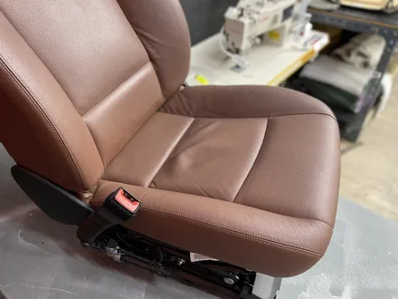 자동차 실내복원 bmw 5시리즈 운전석시트 처짐현상으로 보강작업 / 과천 삼부골로