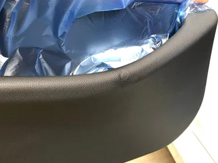 BMW 5시리즈 승하차시 도어트림이 발로 차이며 생기는 우레탄 찍힘, 뜯김 복원 / 과천 삼부골로