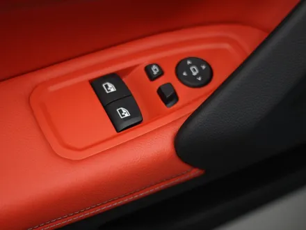BMW Z4 운전석 도어트림 가죽 찢김 복원 / 과천시 주암동
