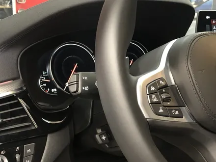 셀프로 가죽복원 DIY 하다가 핸들의 가죽이 손상되 핸들복원을 위해 입고해주셨어요 BMW 5시리즈 / 과천 삼부골로