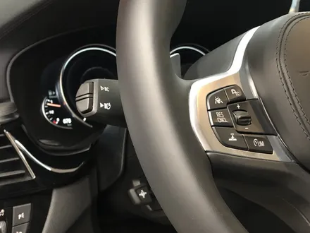 셀프로 가죽복원 DIY 하다가 핸들의 가죽이 손상되 핸들복원을 위해 입고해주셨어요 BMW 5시리즈 / 과천 삼부골로