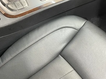 자동차 실내에 순간접착제를 쏟아 생긴 시트 가죽손상 가죽복원 / 과천 삼부골로