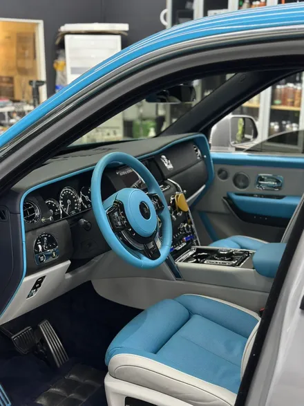 롤스로이스 컬리넌 실내커스텀으로 2%를 채워줄 실내 가죽색상 변경 / 과천시 주암동