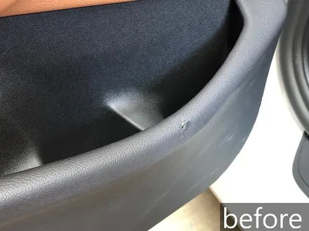 BMW 5시리즈 승하차시 도어트림이 발로 차이며 생기는 우레탄 찍힘, 뜯김 복원 / 과천 삼부골로