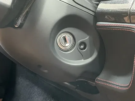 자동차 실내 버튼, 내장재끈적임 복원 페라리 458 이탈리아 / 과천 삼부골로