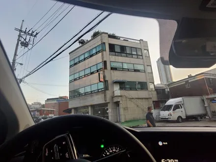 카니발 풀체인지 판테라메탈 색상 솔라가드새턴 고급스럽네요. / 경기 부천