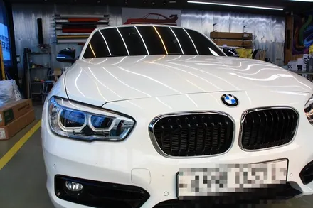 안성랩핑 BMW 118D 루프스킨 및 앞범퍼 그릴 포인트 랩핑 / 안성시 원곡면