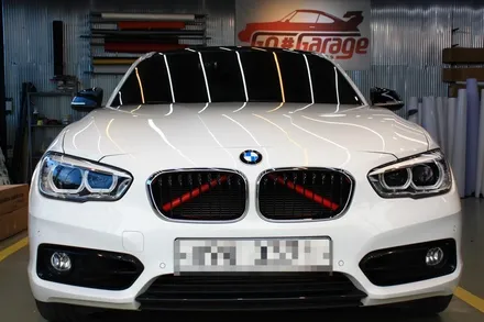 안성랩핑 BMW 118D 루프스킨 및 앞범퍼 그릴 포인트 랩핑 / 안성시 원곡면