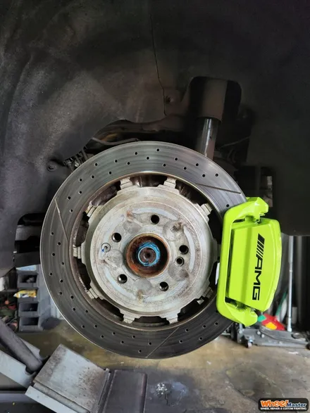 [부산휠도색][휠마스터] 벤츠 E63 AMG 블랙유광 휠도색 및 캘리퍼 도색 / 부산 해운대 송정동