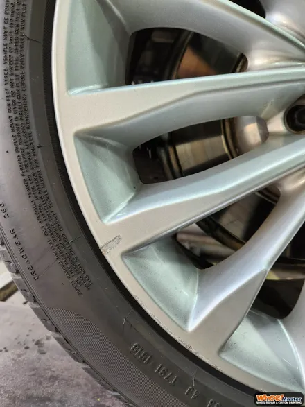 [부산휠복원][부산휠수리] BMW 5시리즈 휠 기스 복원 작업 / 부산 해운대 송정동