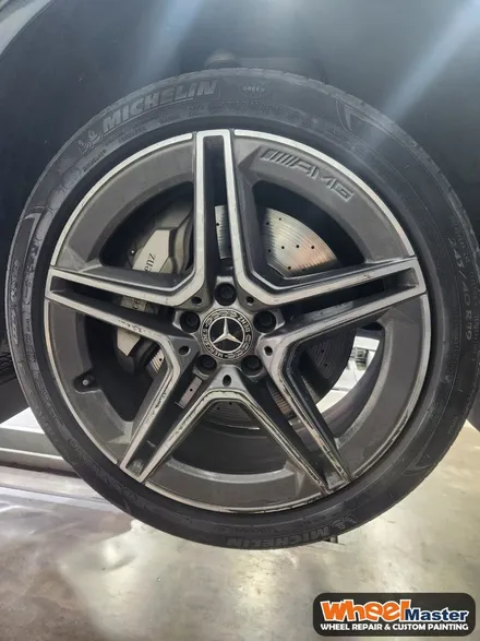 [부산휠복원][부산휠도색] 벤츠 CLS 300d 조수석 컷팅 복원 및 캘리퍼 도색 작업 / 부산 해운대 송정동