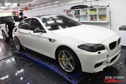 BMW 520d 카스킨 사틴옐로우 전체랩핑 - 장안동 코션 / 동대문,광진구,중랑구