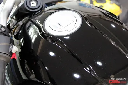 BMW R 나인 T (R Nine T) 퓨엘탱크, 기름통, 주유구 카울 보호필름 PPF 시공 - 코션 코리아 장안점 / 동대문,광진구,중랑구