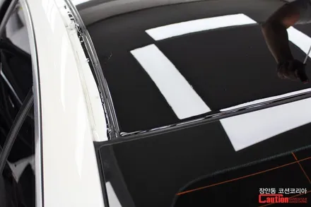 BMW 535d 루프스킨 시공, 뛰어난 내구성과 선명한 광택을 자랑하는 KPMF 탑폴리에 ! - 장안동 코션 / 동대문,광진구,중랑구