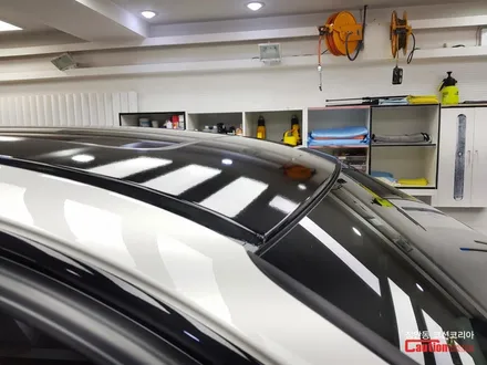 흰 차라면 필수! 자동차 루프스킨, BMW 3시리즈 3M 1080 유광블랙 루프스킨 시공 - 장안동 코션 코리아 / 동대문,광진구,중랑구