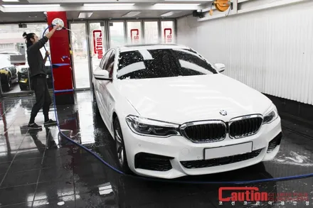 BMW 520d 순정지향적인 드레스업 튜닝. 랩핑으로 한번에 해결 / 동대문,광진구,중랑구
