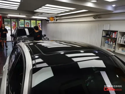 흰 차라면 필수! 자동차 루프스킨, BMW 3시리즈 3M 1080 유광블랙 루프스킨 시공 - 장안동 코션 코리아 / 동대문,광진구,중랑구