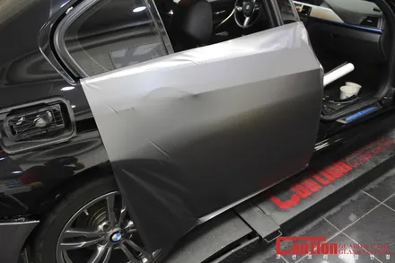BMW (F30) 320d 실크같이 소프트한 사틴다크그레이 전체 랩핑 시공 / 동대문,광진구,중랑구