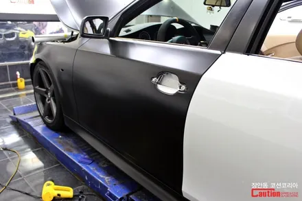 BMW 528i 사틴블랙 전체랩핑 시공, 자동차랩핑 전문 장안동 코션 / 동대문,광진구,중랑구