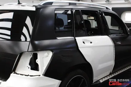 벤츠 GLK 220 사틴블랙 전체랩핑 - 자동차 랩핑 전문 장안동 코션 / 동대문,광진구,중랑구