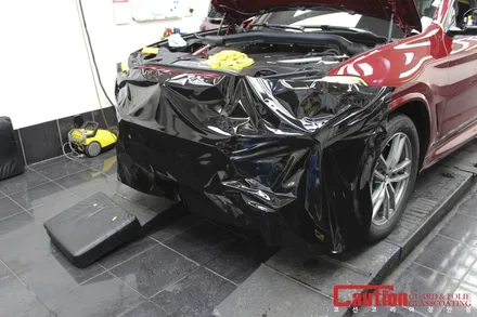 코션코리아 장안점 BMW X4 레드에서 블랙으로 전체랩핑 하다 / 동대문,광진구,중랑구