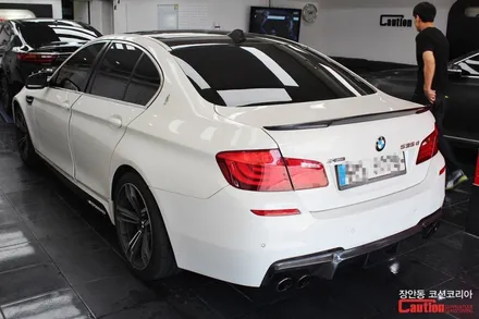 BMW 535d 루프스킨 시공, 뛰어난 내구성과 선명한 광택을 자랑하는 KPMF 탑폴리에 ! - 장안동 코션 / 동대문,광진구,중랑구