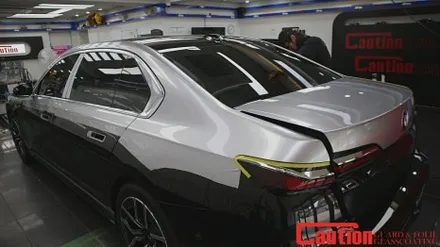 BMW I7 투톤랩핑 상단 GT실버 프리미엄 감성과 미래적인 분위기 / 동대문,광진구,중랑구