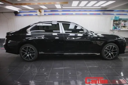 BMW I7 샴페인골드 투톤랩핑 한 순간에 럭셔리카로 / 동대문,광진구,중랑구