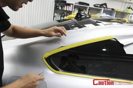 BMW M4 사틴 알루미늄 화이트 전체랩핑 / 동대문,광진구,중랑구