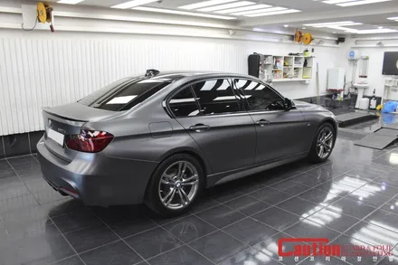 BMW (F30) 320d 엠텍 바디킷도 문제없는 사틴다크그레이 올랩핑 / 동대문,광진구,중랑구