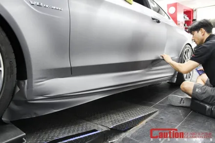 AMG C63 스틸브러쉬 전체랩핑 / 블랙 포인트 크롬죽이기 랩핑 / 동대문,광진구,중랑구