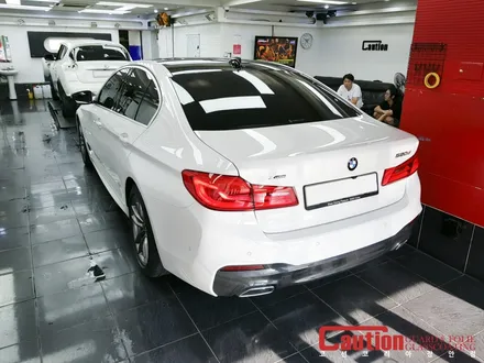 BMW 520d 탑폴리에 루프스킨으로 드레스업 / 동대문,광진구,중랑구