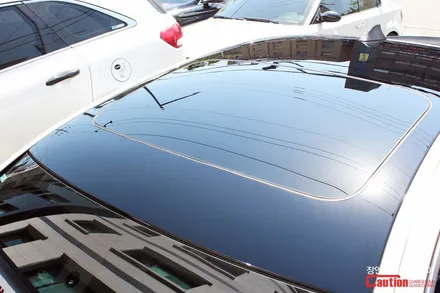 BMW 535d 루프스킨 시공, 뛰어난 내구성과 선명한 광택을 자랑하는 KPMF 탑폴리에 ! - 장안동 코션 / 동대문,광진구,중랑구