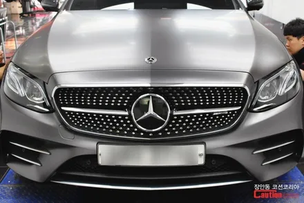 벤츠 E43 AMG 사틴다크그레이 랩핑 - 장안동 코션 / 동대문,광진구,중랑구