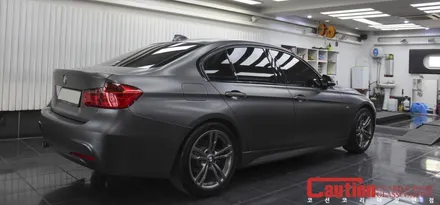 BMW (F30) 320d 실크같이 소프트한 사틴다크그레이 전체 랩핑 시공 / 동대문,광진구,중랑구