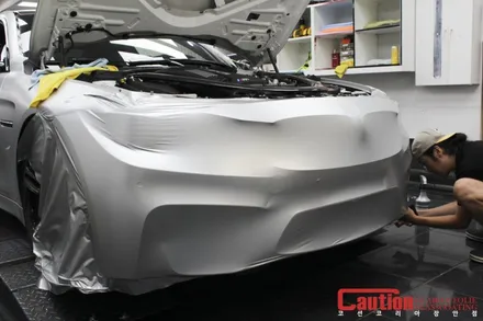 BMW M4 사틴 알루미늄 화이트 전체랩핑 / 동대문,광진구,중랑구