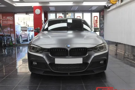 BMW (F30) 320d 엠텍 바디킷도 문제없는 사틴다크그레이 올랩핑 / 동대문,광진구,중랑구