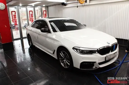 BMW 520d 3M 유광블랙 루프스킨 시공 - 장안동 코션 / 동대문,광진구,중랑구