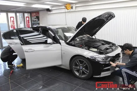 BMW (F30) 320d 실크같이 소프트한 사틴다크그레이 전체 랩핑 시공 / 동대문,광진구,중랑구