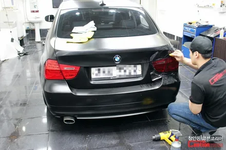 BMW 320i 카스킨 , 사틴블랙 전체랩핑 - 장안동 코션 / 동대문,광진구,중랑구